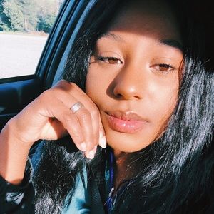 Meet your Posher, Gabby